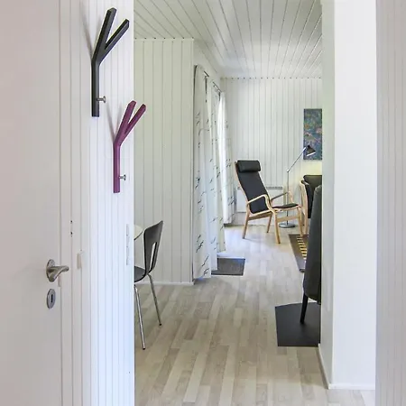 Cozy In Aakirkeby With Wifi Semesterbostad